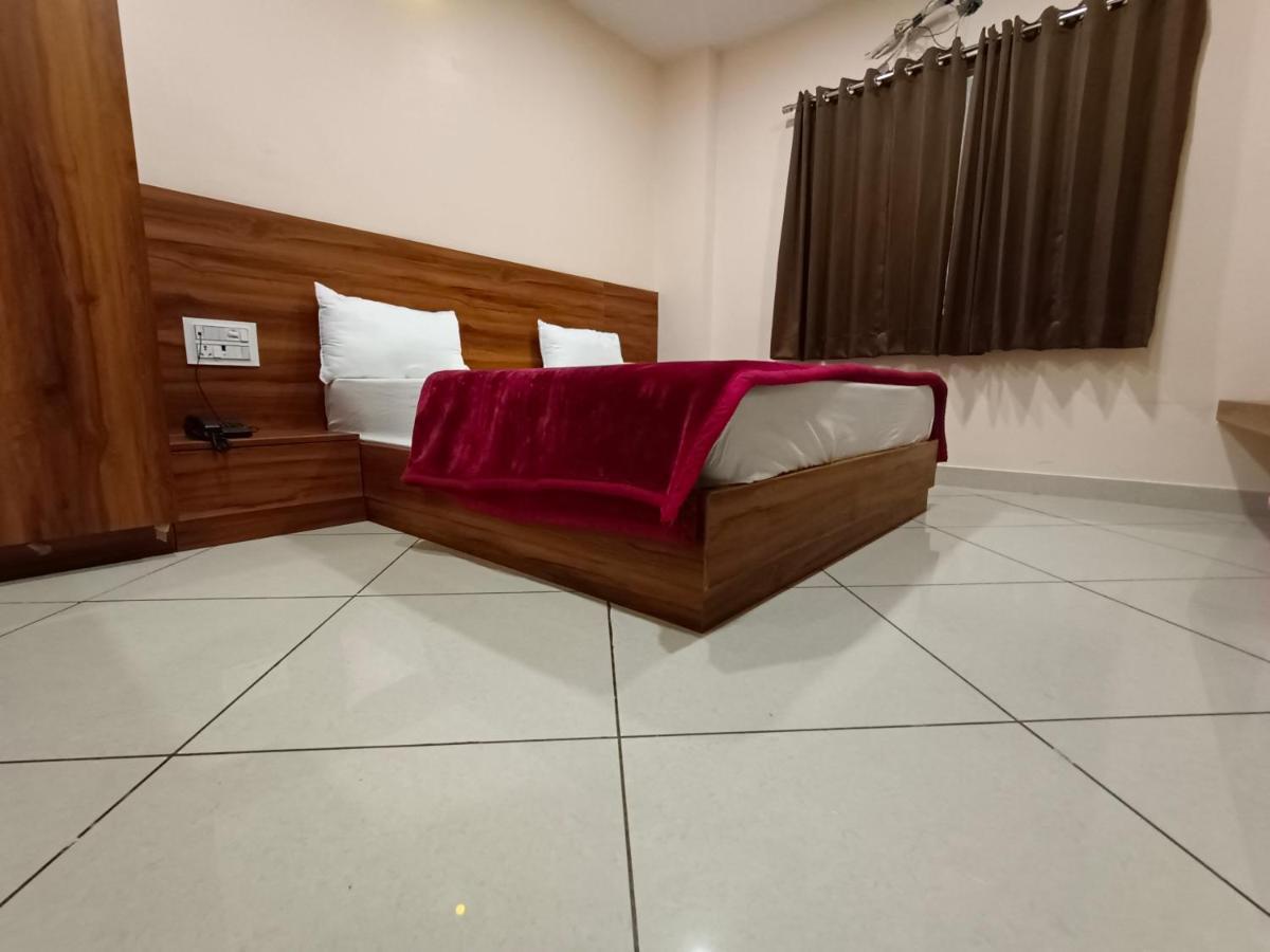 Maruti Group Of Hotels - Shri Naman Nathdwara Exterior photo
